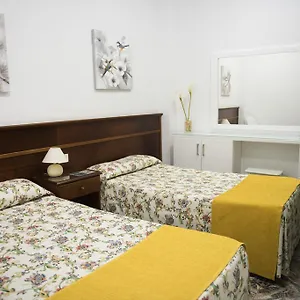 2* Casa de hóspedes Geranios